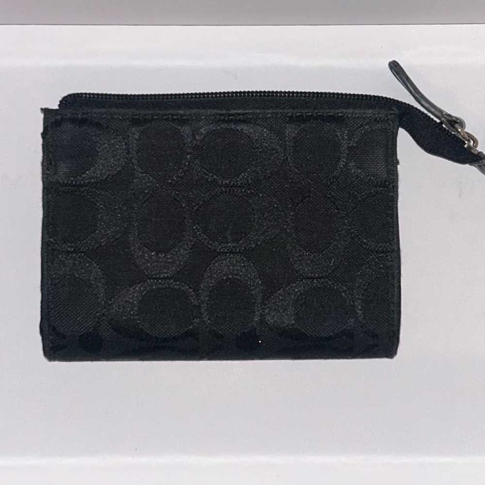 Coach leather Black Zip Wallet